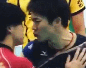 关于JackeyLove遭遇三持续失利，MAD教练压力巨大！赛场气氛高涨的信息